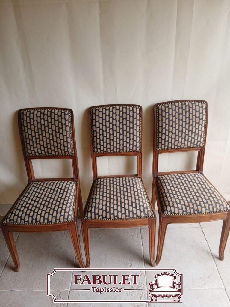 Ensemble de trois chaises Art déco en bois avec tissu géométrique beige et anthracite
