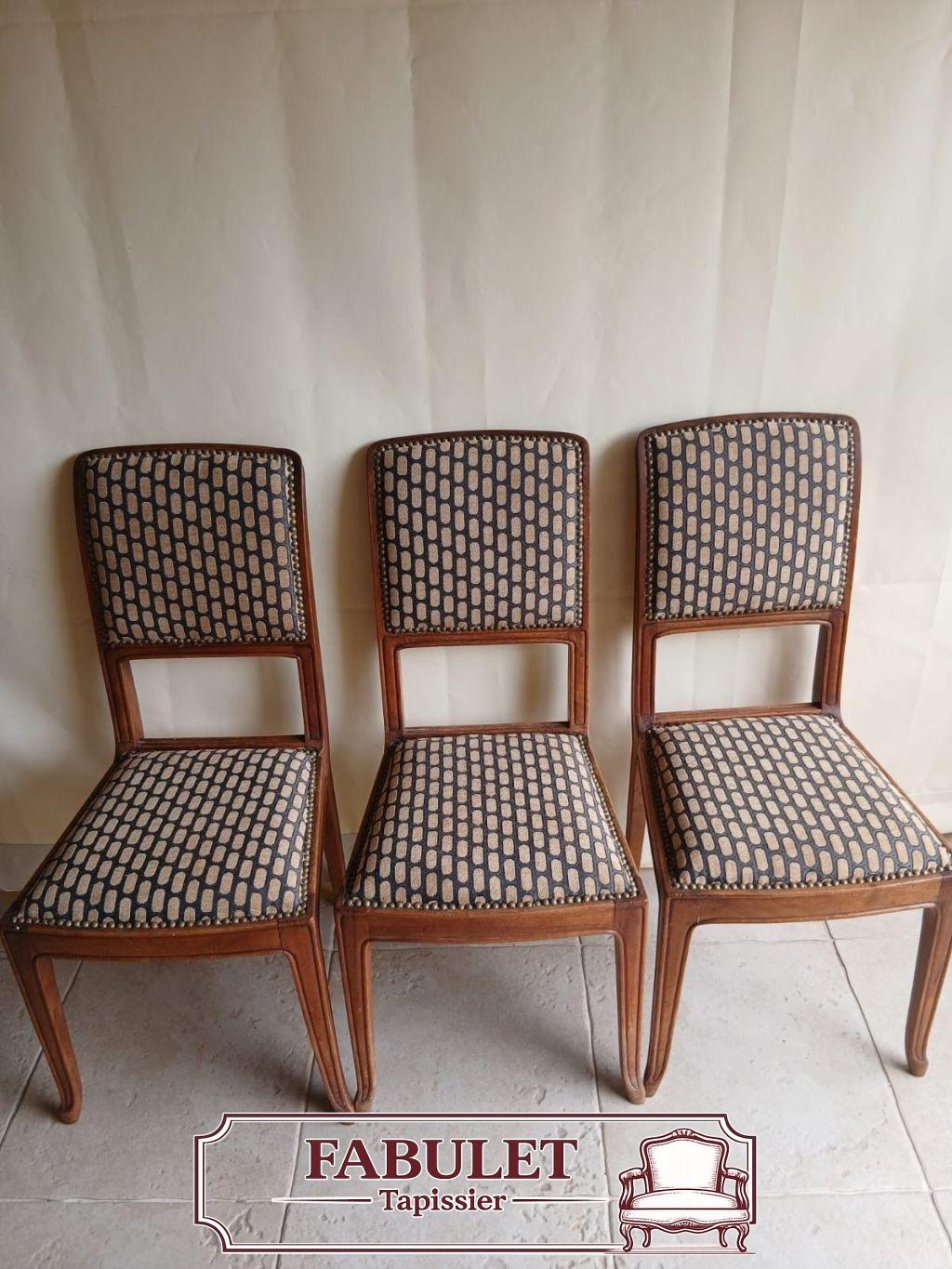 Ensemble de trois chaises Art déco en bois avec tissu géométrique beige et anthracite